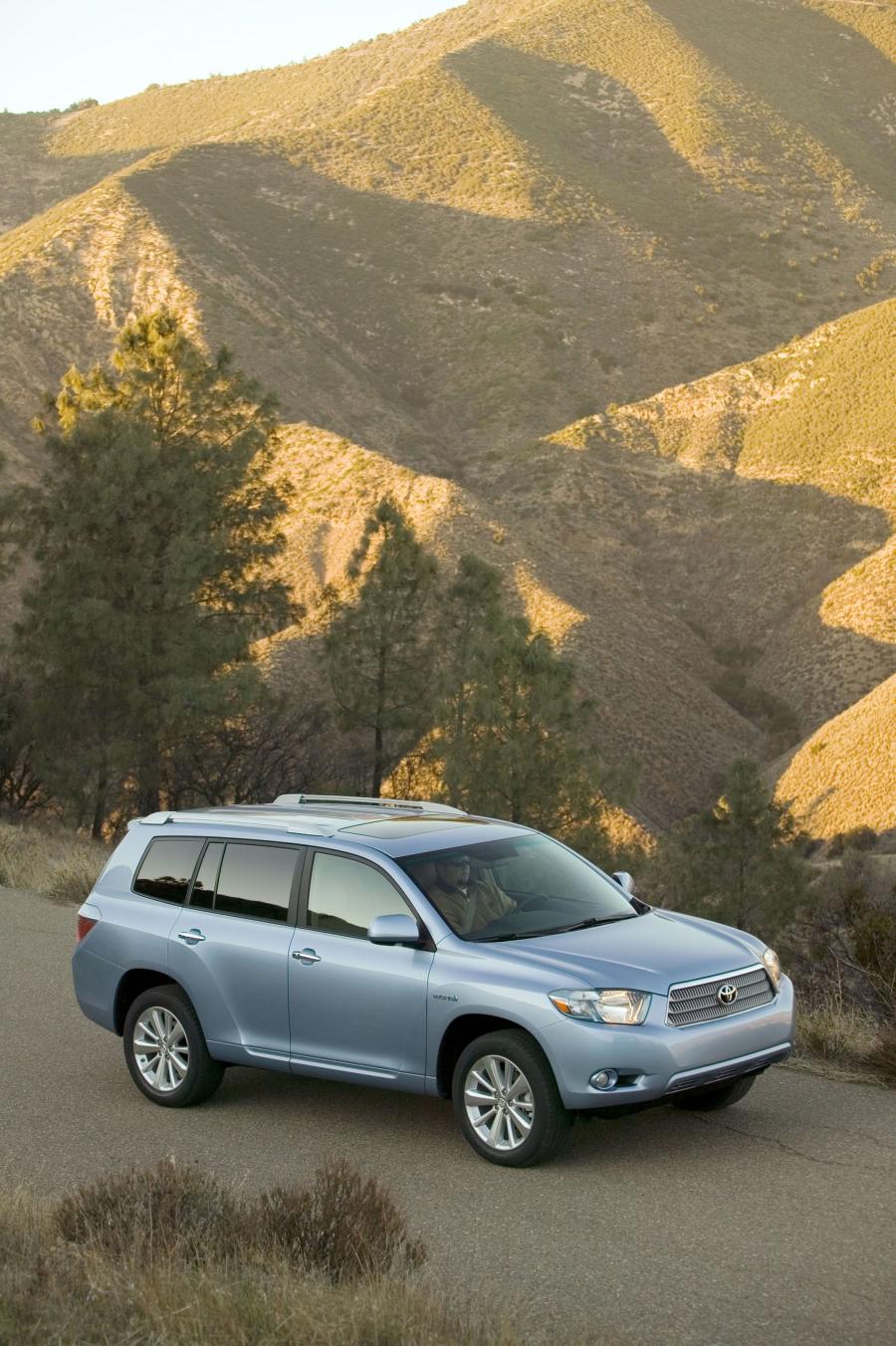  Toyota Highlander Hybrid 2008 года  (фото 28 из 42)
